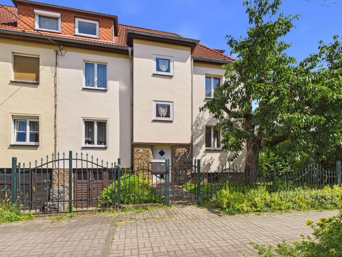 Straßenansicht