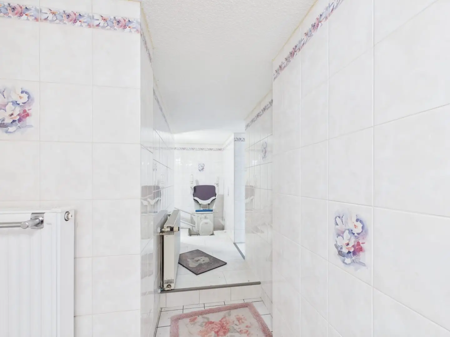 CAM05501G0-PR0053-STILL037
