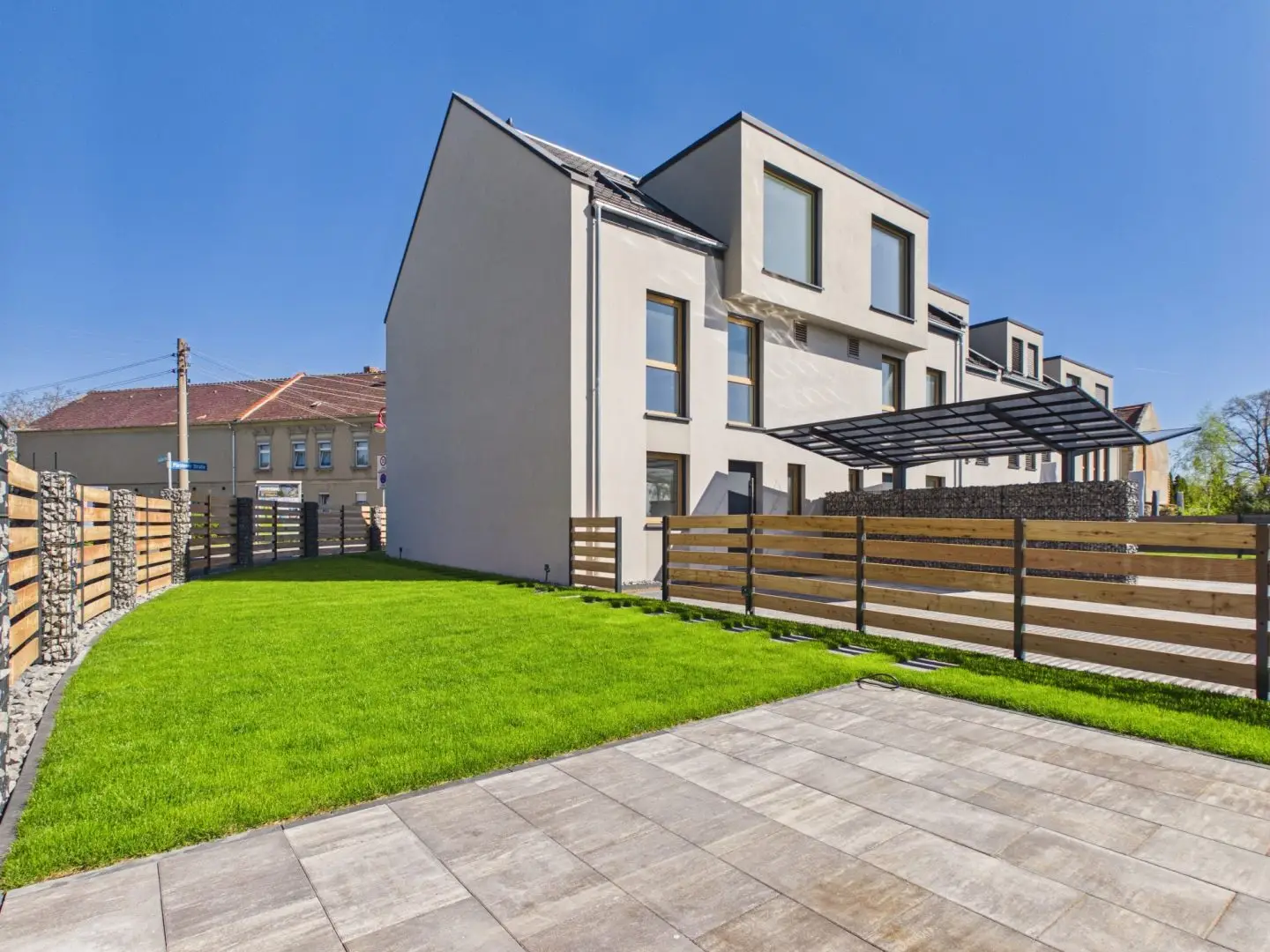 Ansicht Garten + Haus