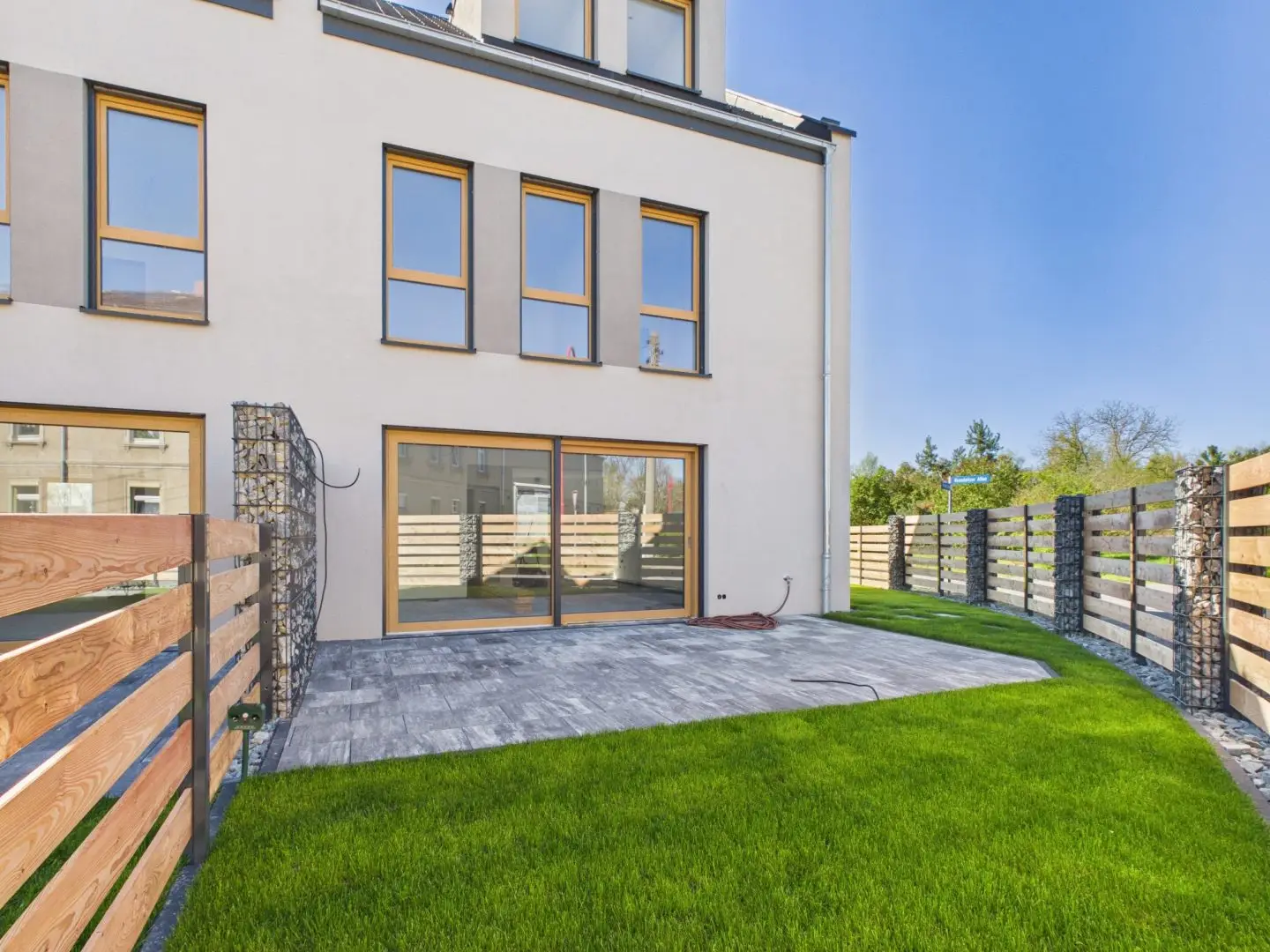 Terrasse + Garten